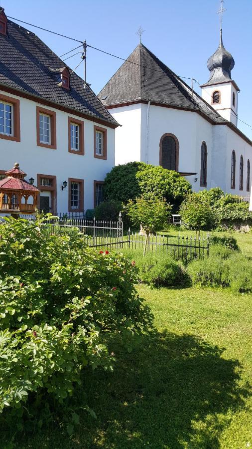 Altes Pfarrhaus Mit Flair Und Moselblick Brauneberg