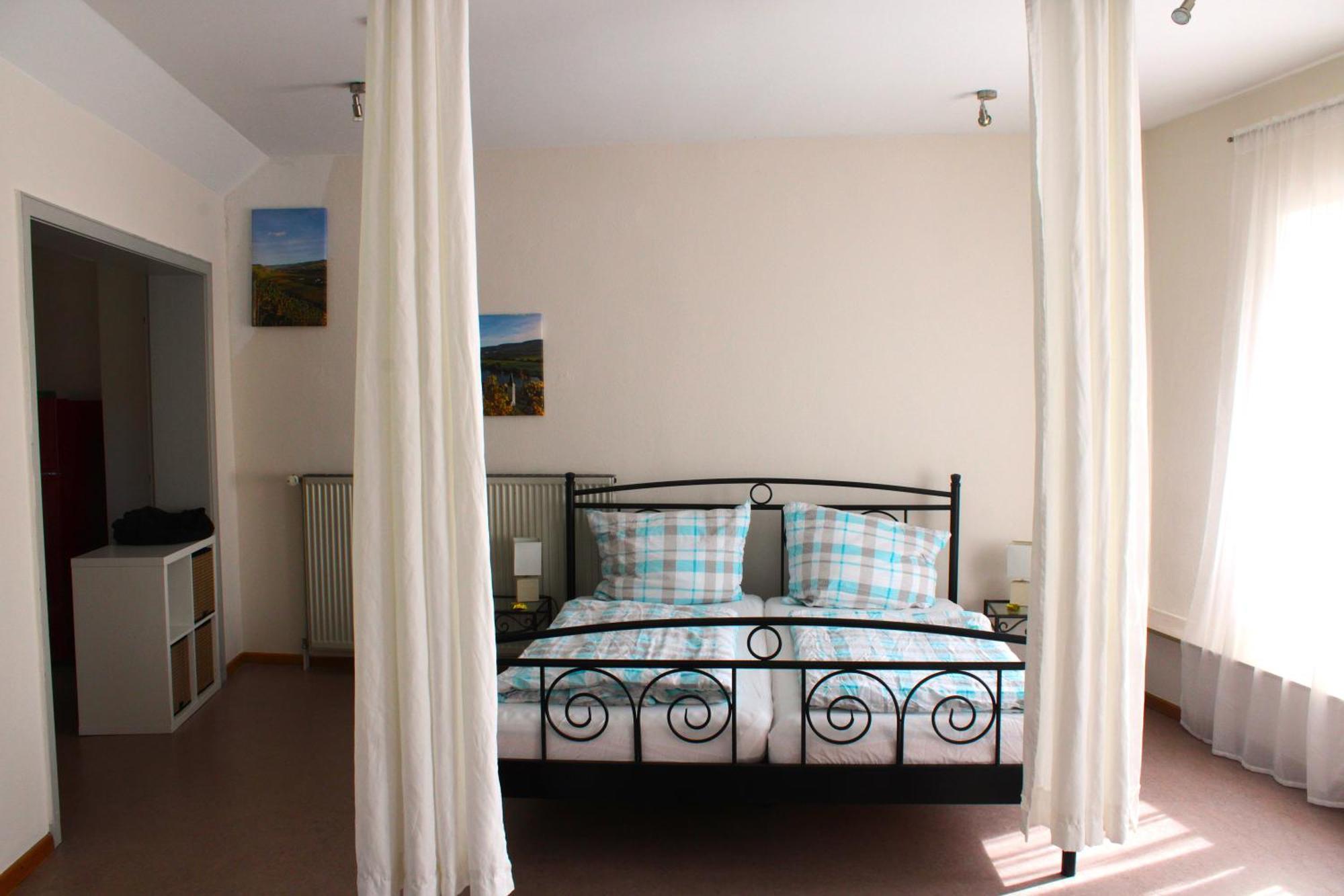 Appartement Altes Pfarrhaus Mit Flair Und Moselblick Brauneberg